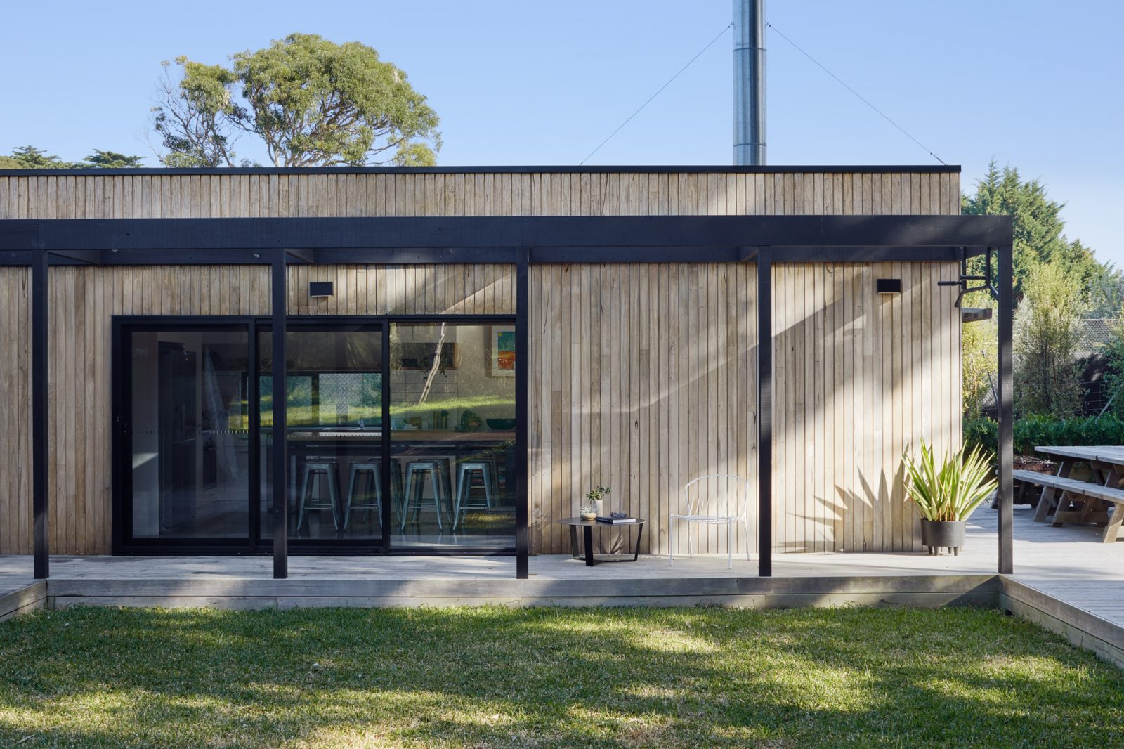 portsea house backyard