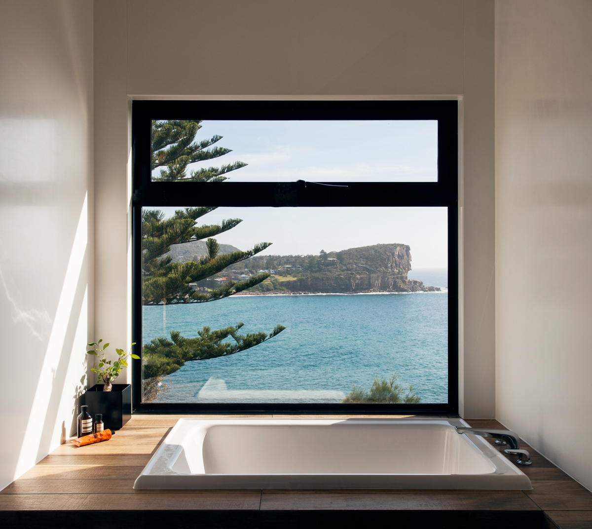 avalon beach house internal view