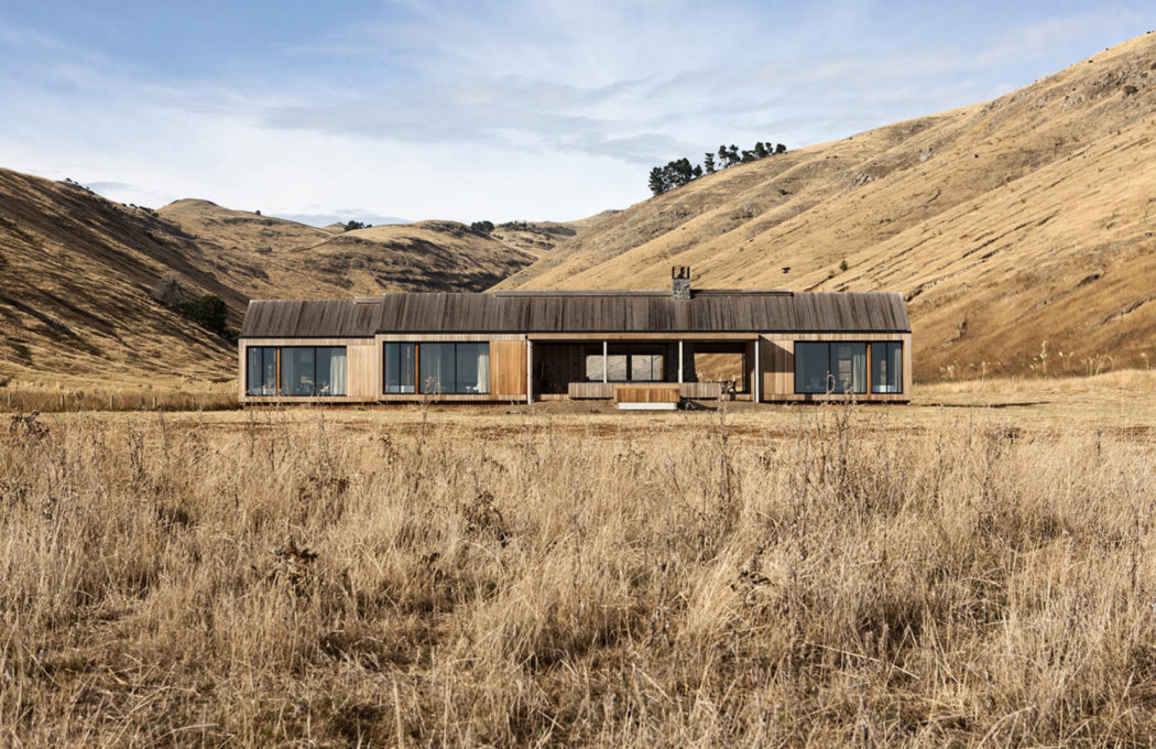 Scrubby-Bay-House-2-1050×680